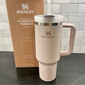 Stanley Rose Quartz 40 oz. Adventure Quencher H2.0 Flowstate Tumbler NWT